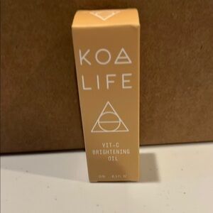 KOA Life - Vit-C Brightening Oil. New unopened.  Vitamin C.  Anti aging